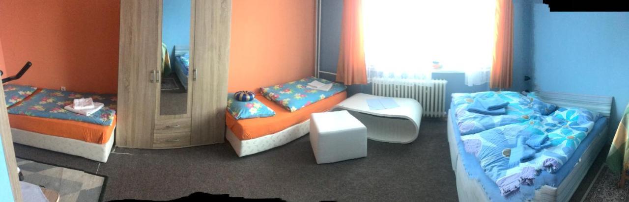 Appartamento Housing Hella Nová Lesná Esterno foto