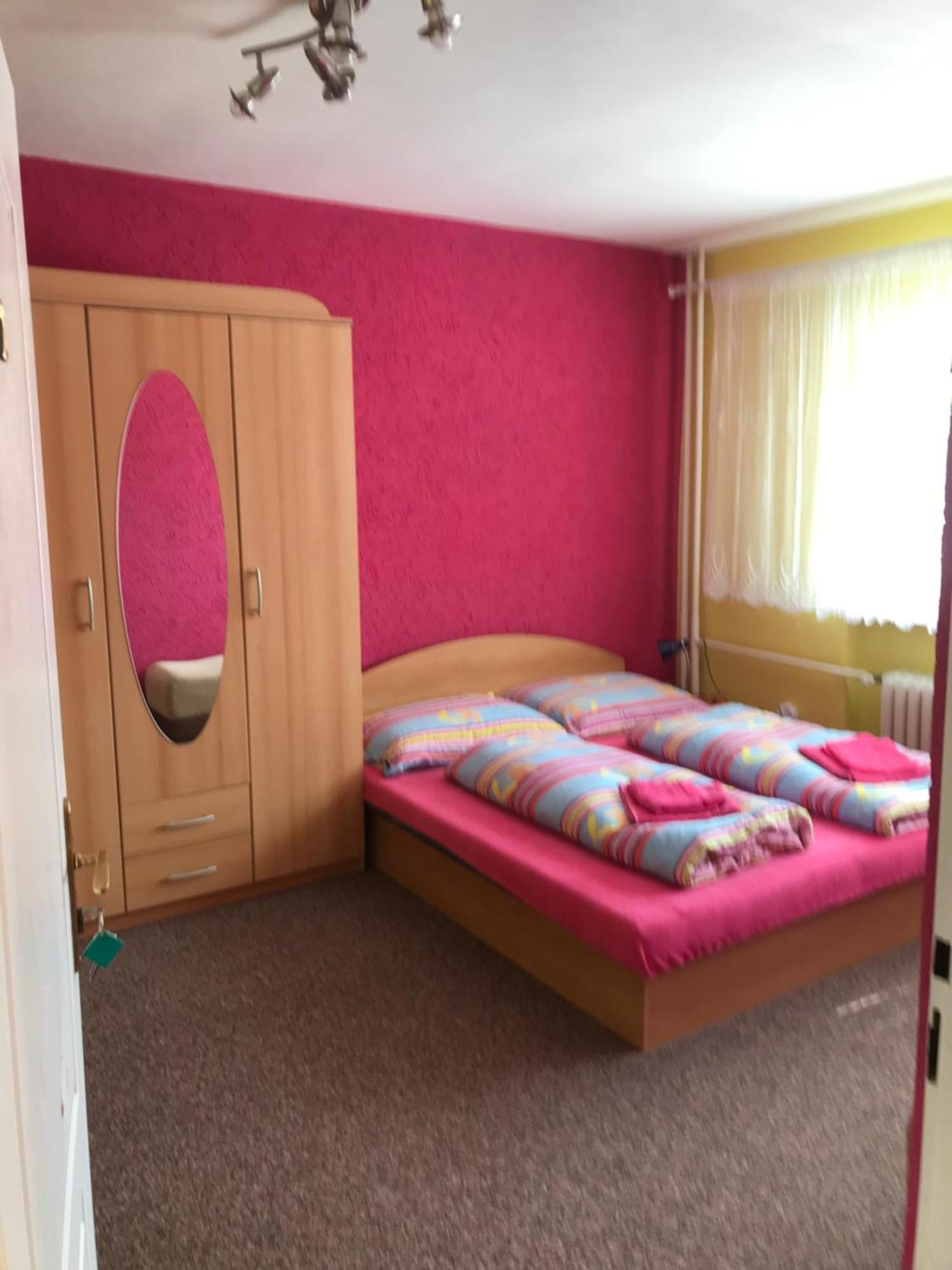 Appartamento Housing Hella Nová Lesná Esterno foto